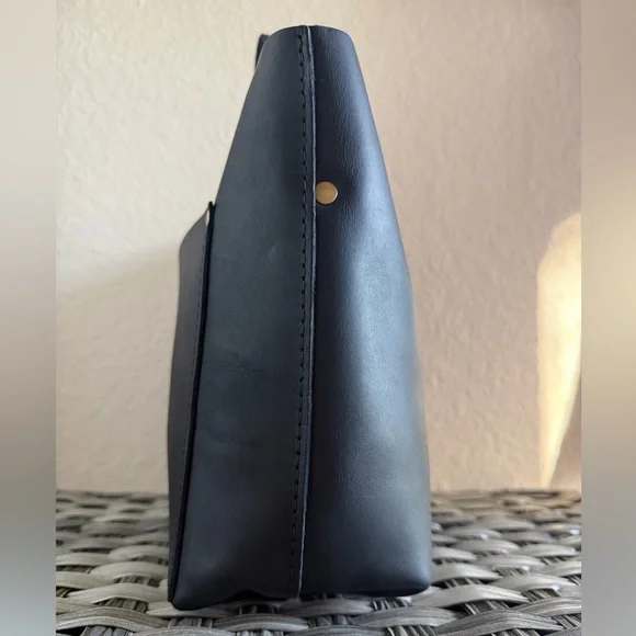 Portland Leather Goods Mini Tote Bag – Black Full-Grain Leather Handbag - Picture 5 of 10